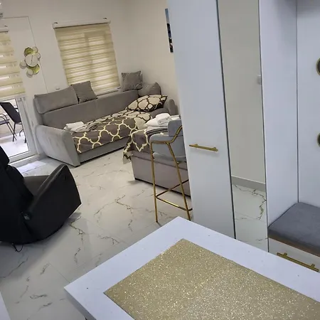 Mango דוברובניק